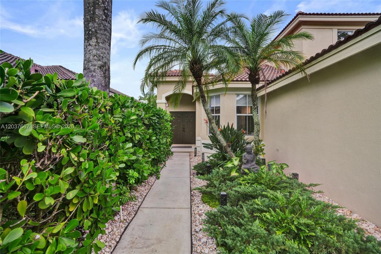 1725 Winterberry Ln, Weston, FL 33327 Photo