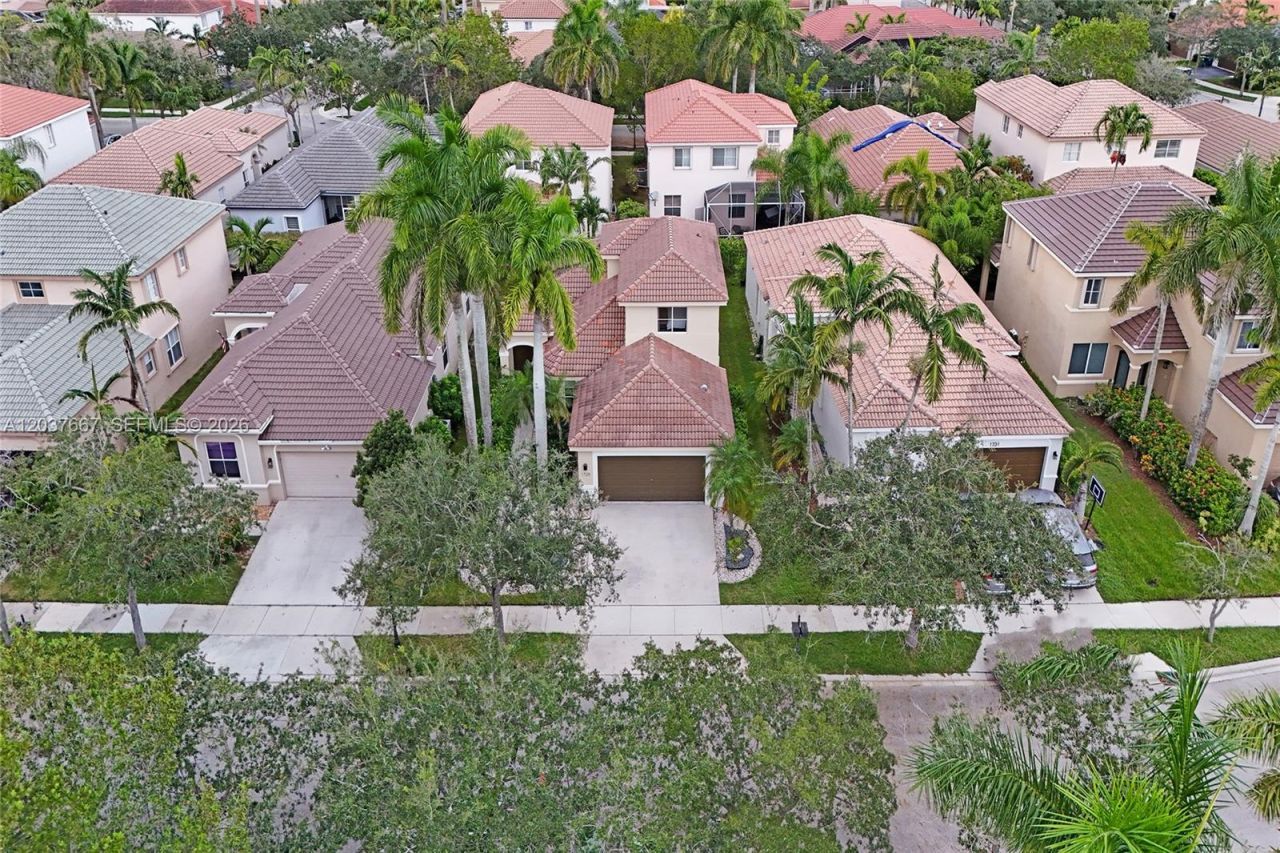 1725 Winterberry Ln, Weston, FL 33327 Photo