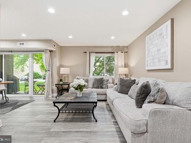 2907 CHARING CROSS ROAD, Unit 09/3, FALLS CHURCH, VA 22042