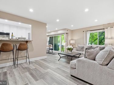 2907 CHARING CROSS ROAD, Unit 09/3, FALLS CHURCH, VA 22042