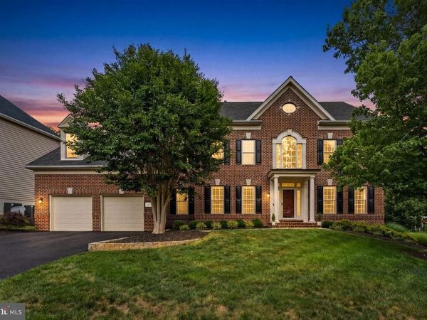 18510 BARTON PLACE , LEESBURG, VA 20176