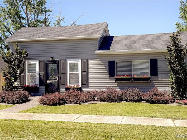 110 E 4th , O'Fallon, IL 62269