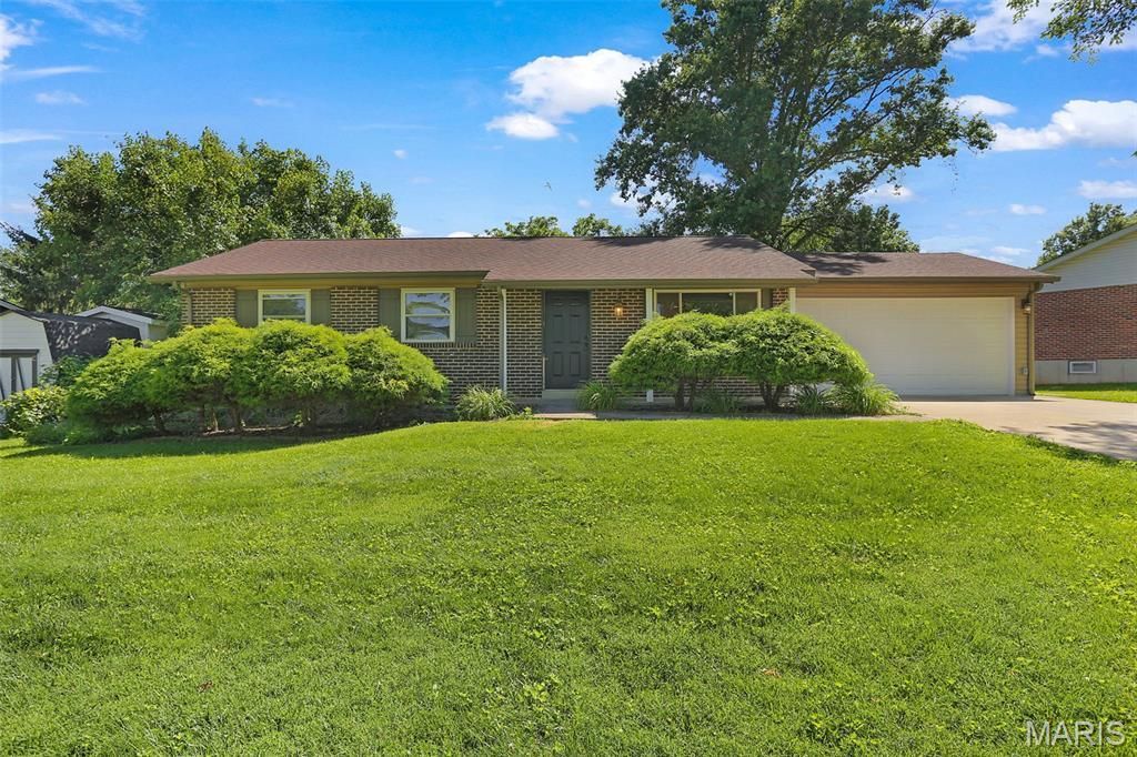 419 Woodbridge Drive , Saint Charles, MO 63303 Main Photo