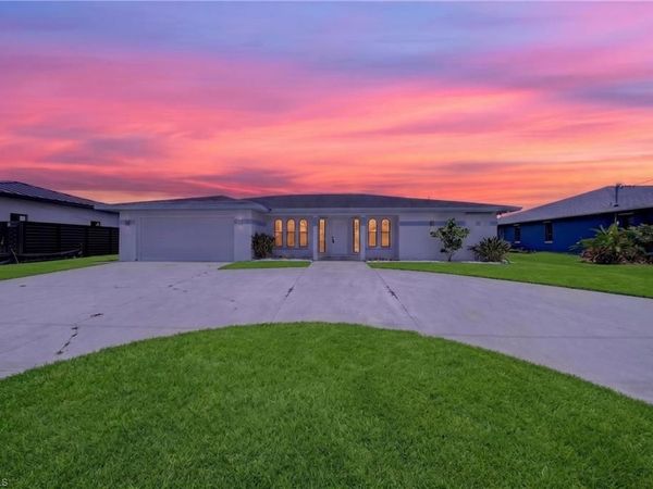 1417 Everest PKWY E, CAPE CORAL, FL 33904