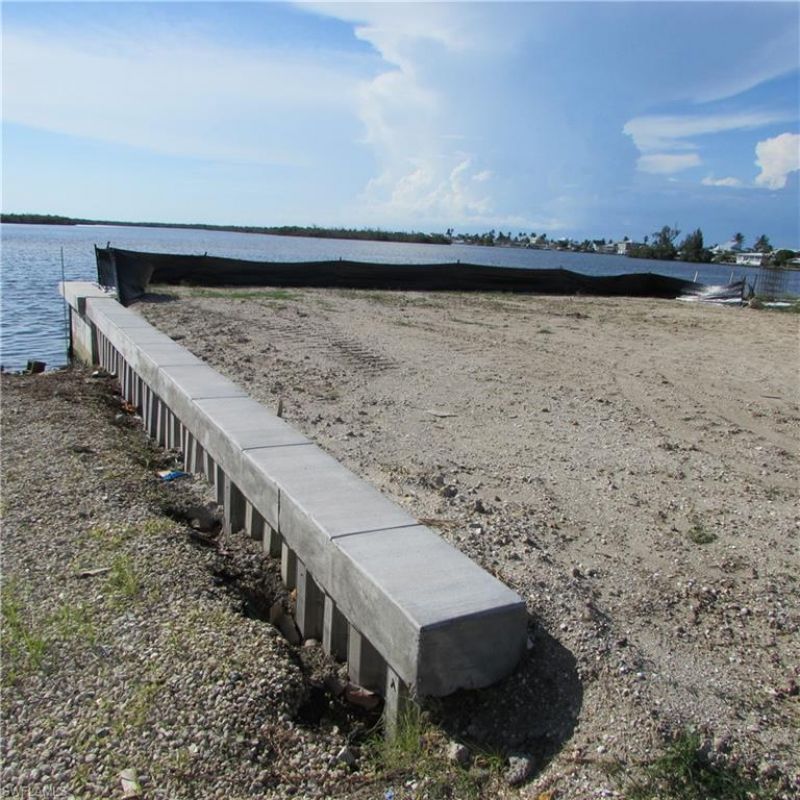 4748 Pine Island Rd Nw, Matlacha, FL 33993 Photo