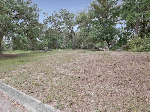 4891 Creighton Rd, Pensacola, FL 32504