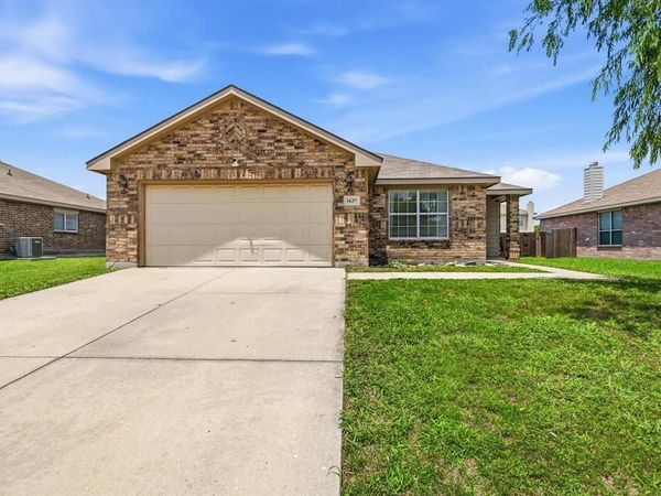 1637 Dream Catcher Way, Krum, TX 76249