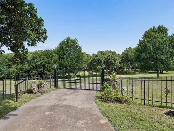 510 W Malloy Bridge Road, Seagoville, TX 75159