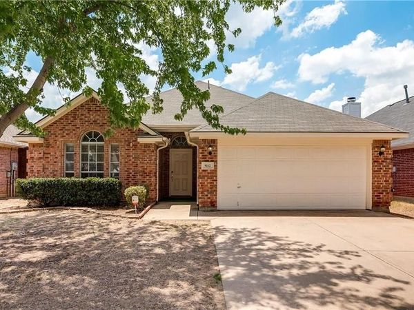 9112 Saranac Trail, Fort Worth, TX 76118