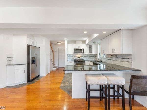 307 E Elizabeth Ave, Linden, NJ 07036