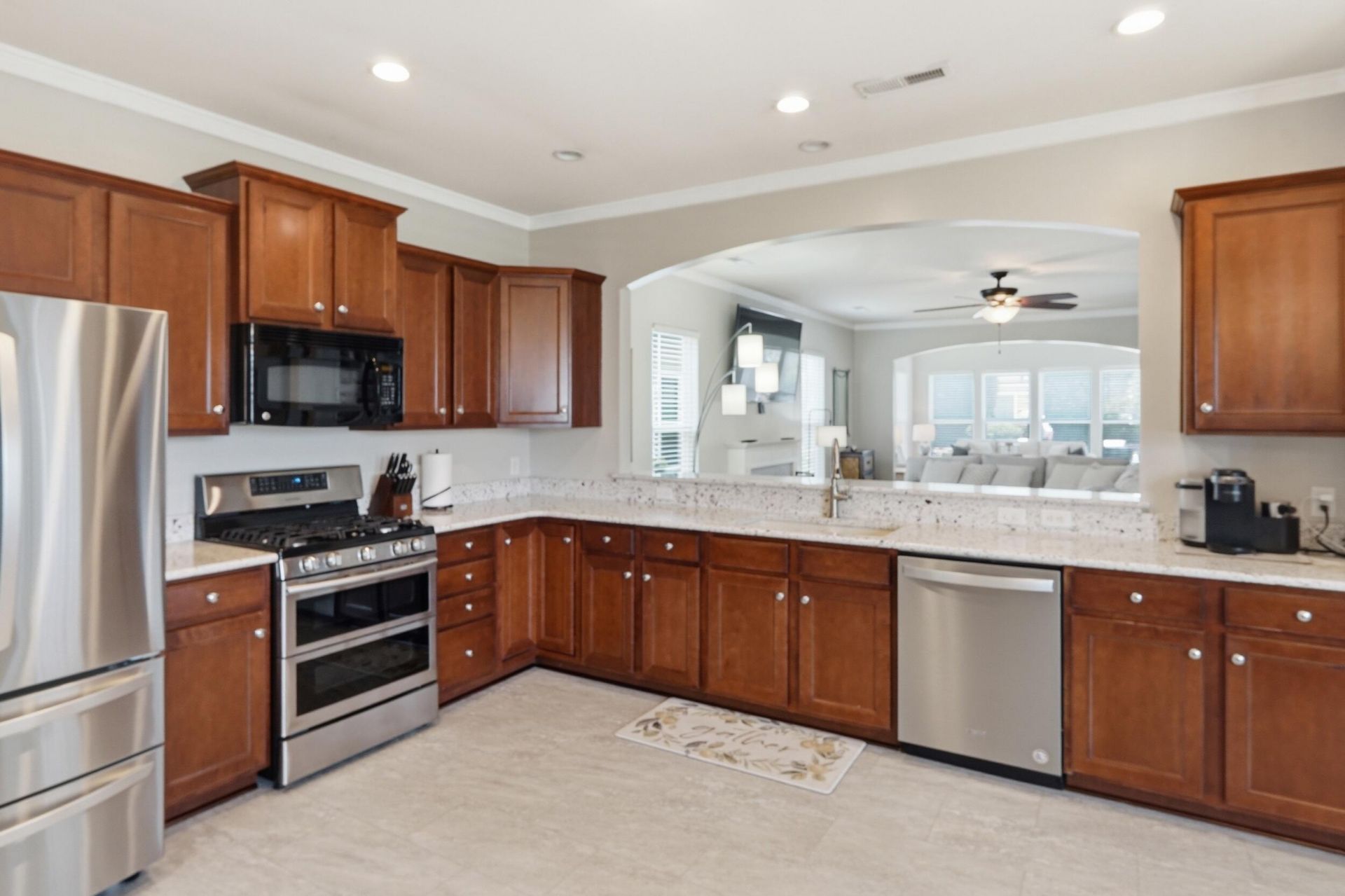 554 Tranquil Waters Way Photo 10