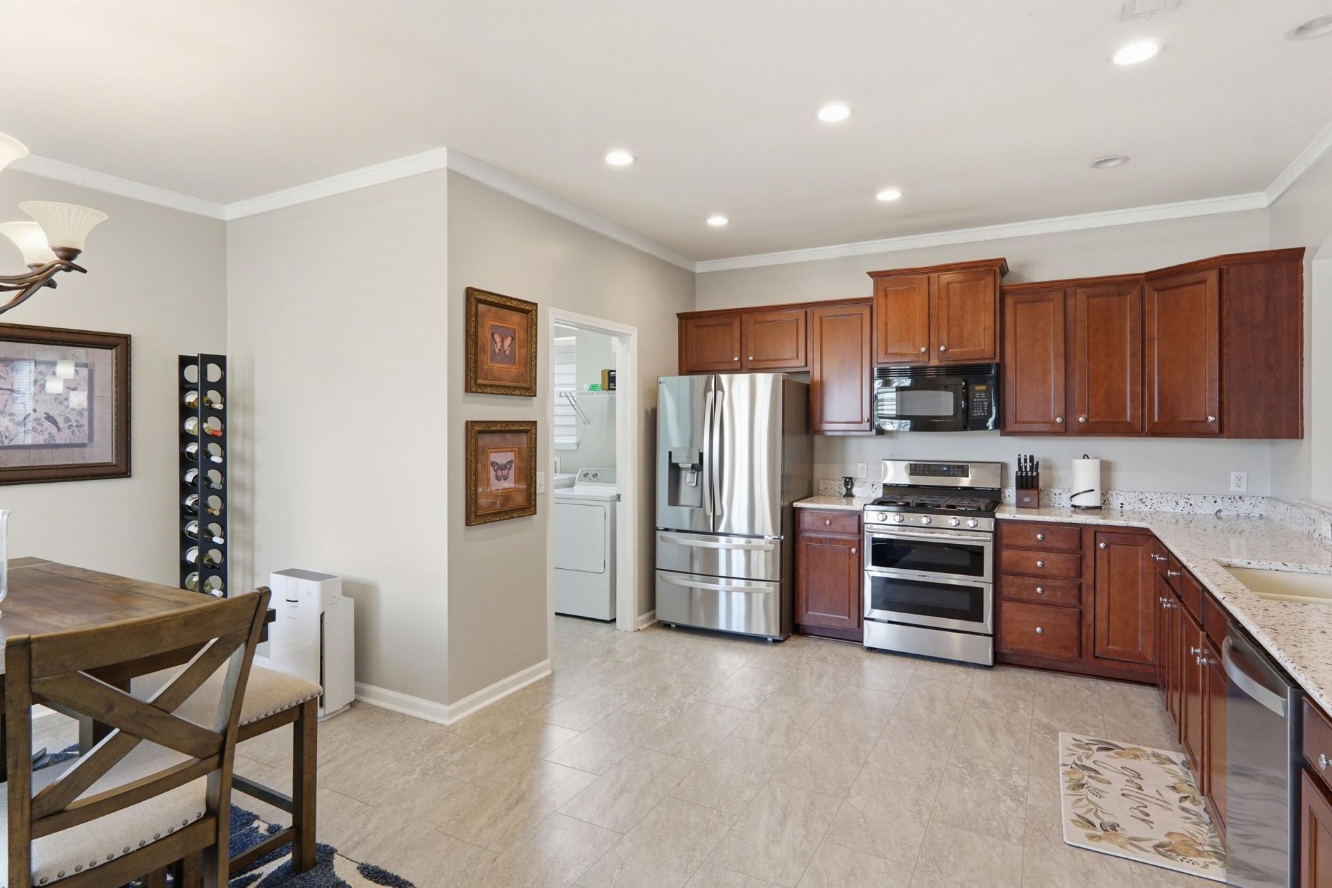 554 Tranquil Waters Way Photo 12