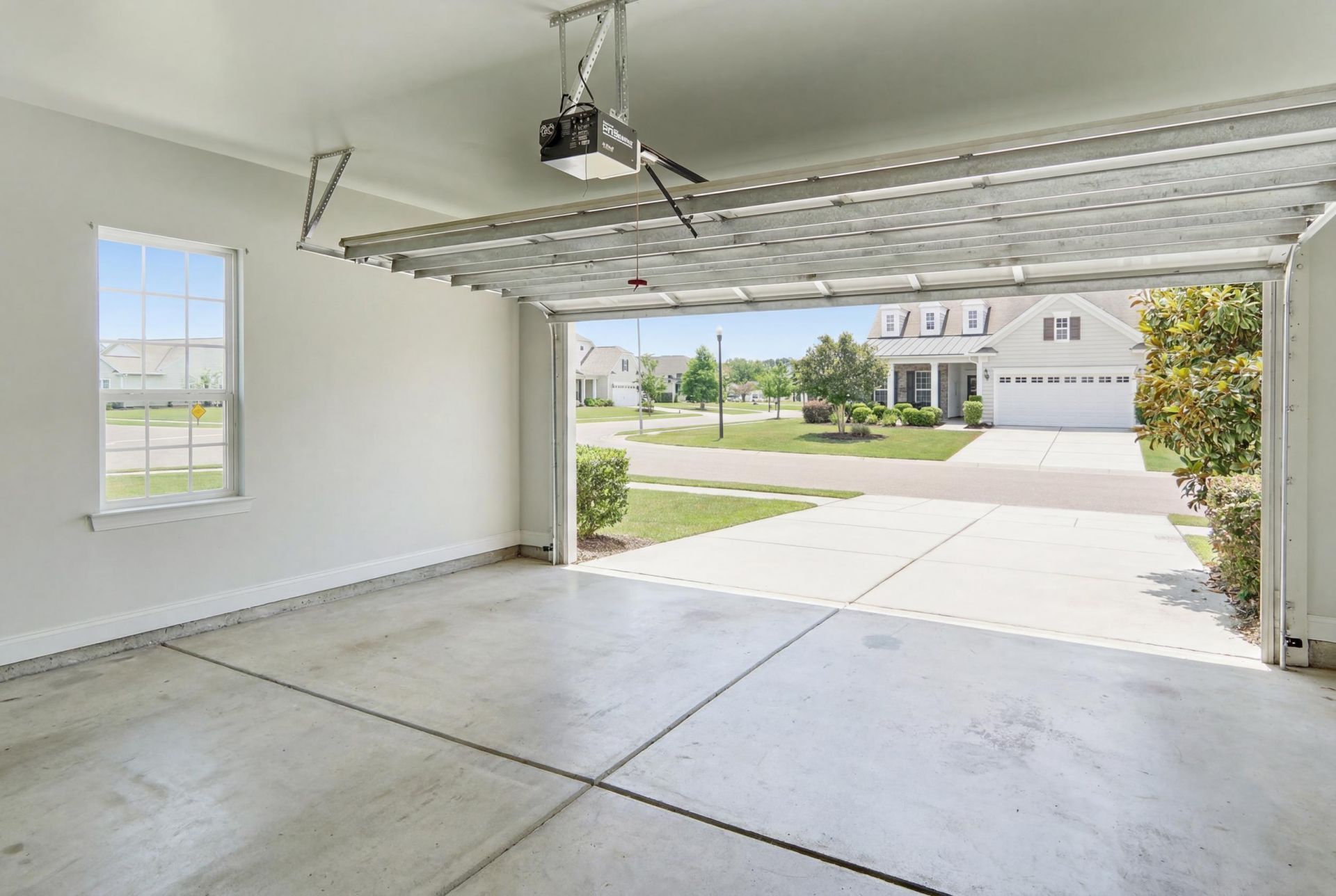 554 Tranquil Waters Way Photo 35