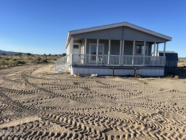 2100 E Badger Street, Silver Springs, NV 89429