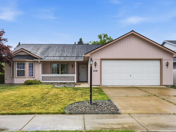 7119 N HOGAN St, Spokane, WA 99217