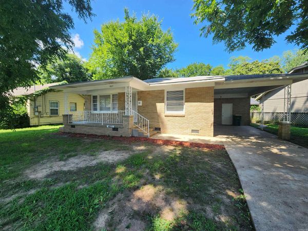 4823 Rogers Street , North Little Rock, AR 72117