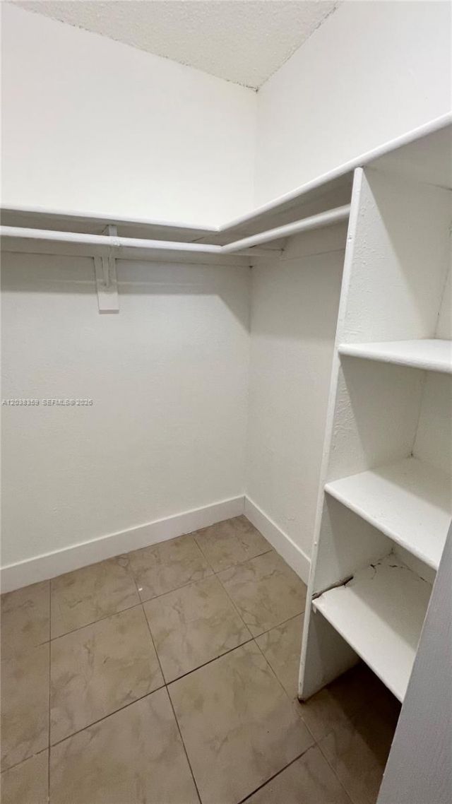 4550 NW 9th St , Unit 612E, Miami, FL 33126 Photo