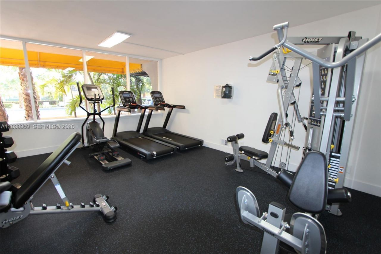 4550 NW 9th St , Unit 612E, Miami, FL 33126 Photo