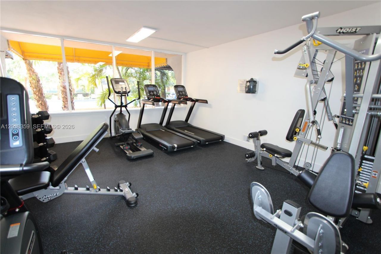 4550 NW 9th St , Unit 612E, Miami, FL 33126 Photo