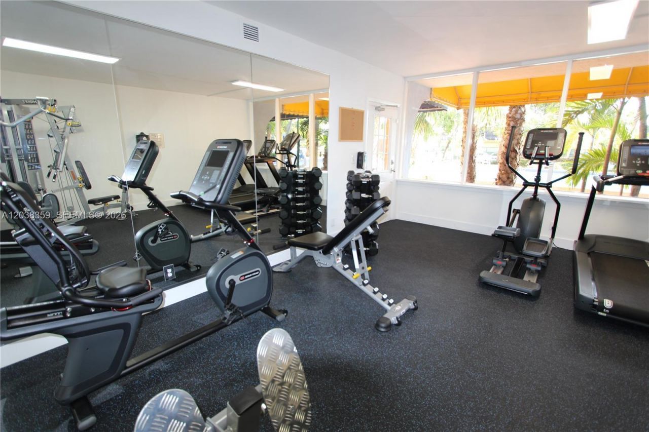 4550 NW 9th St , Unit 612E, Miami, FL 33126 Photo