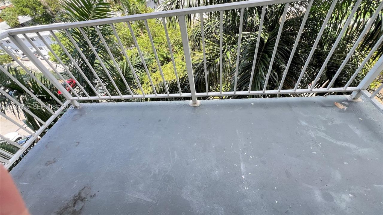 4550 NW 9th St , Unit 612E, Miami, FL 33126 Photo