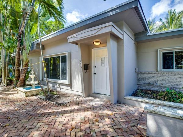 616 SW 11th Ct , Fort Lauderdale, FL 33315