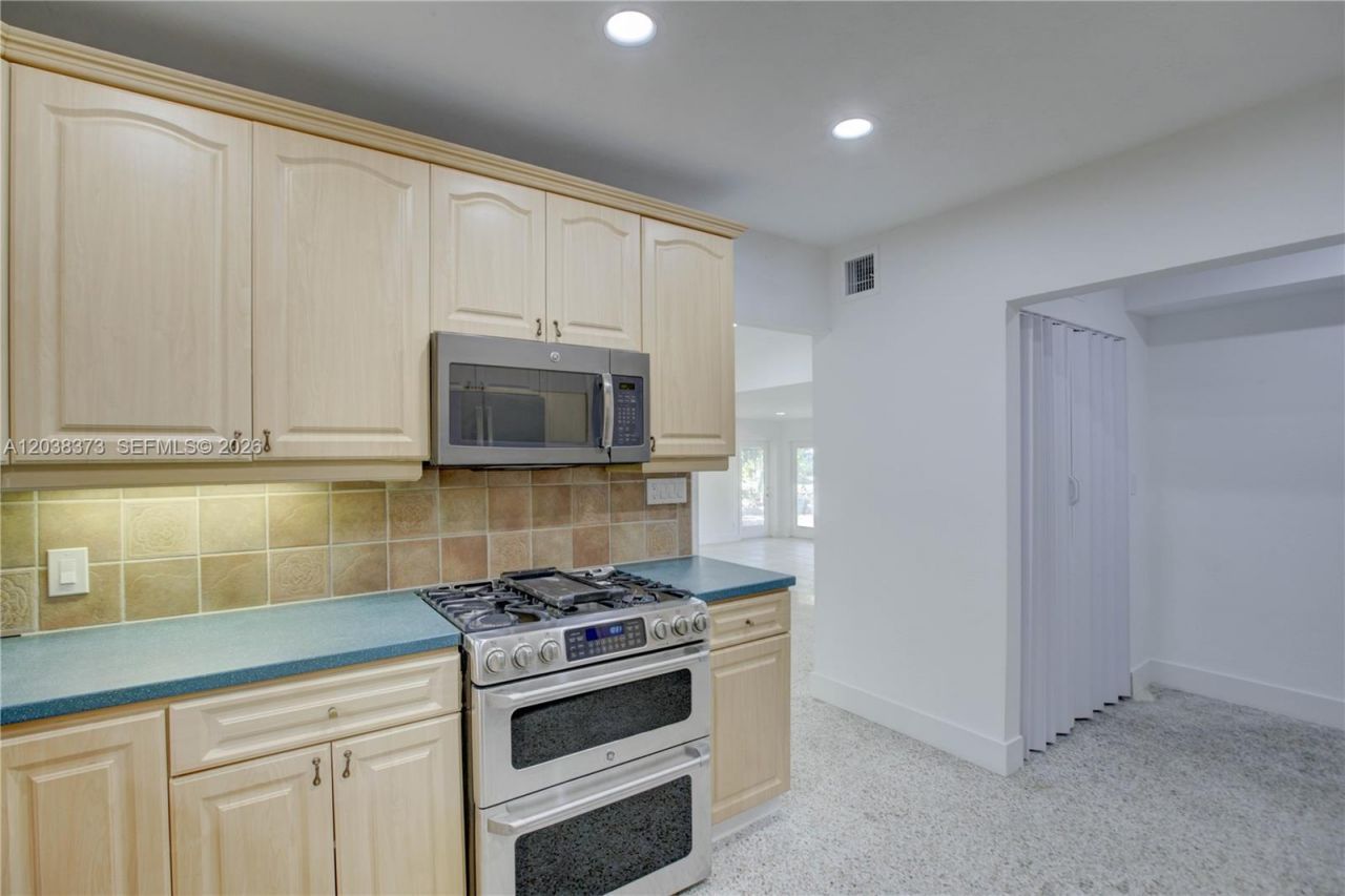 616 SW 11th Ct , Fort Lauderdale, FL 33315 Photo