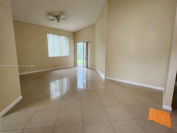 6992 SW 39th St, Unit I101, Davie, FL 33314