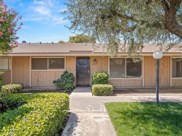3725 N Fruit, Fresno, CA 93705
