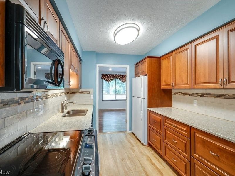 3388 S Smith Road, Fairlawn, OH 44333 Photo 5