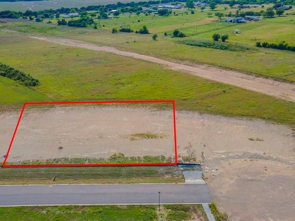 200 Lakeside Landing , Lorena, TX 76655