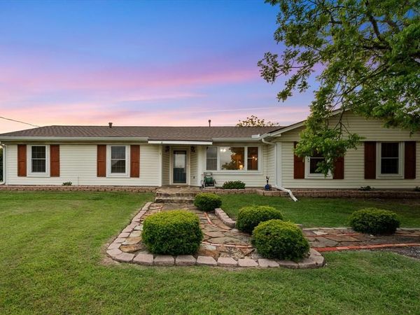 308 Sunset Drive , Corsicana, TX 75110