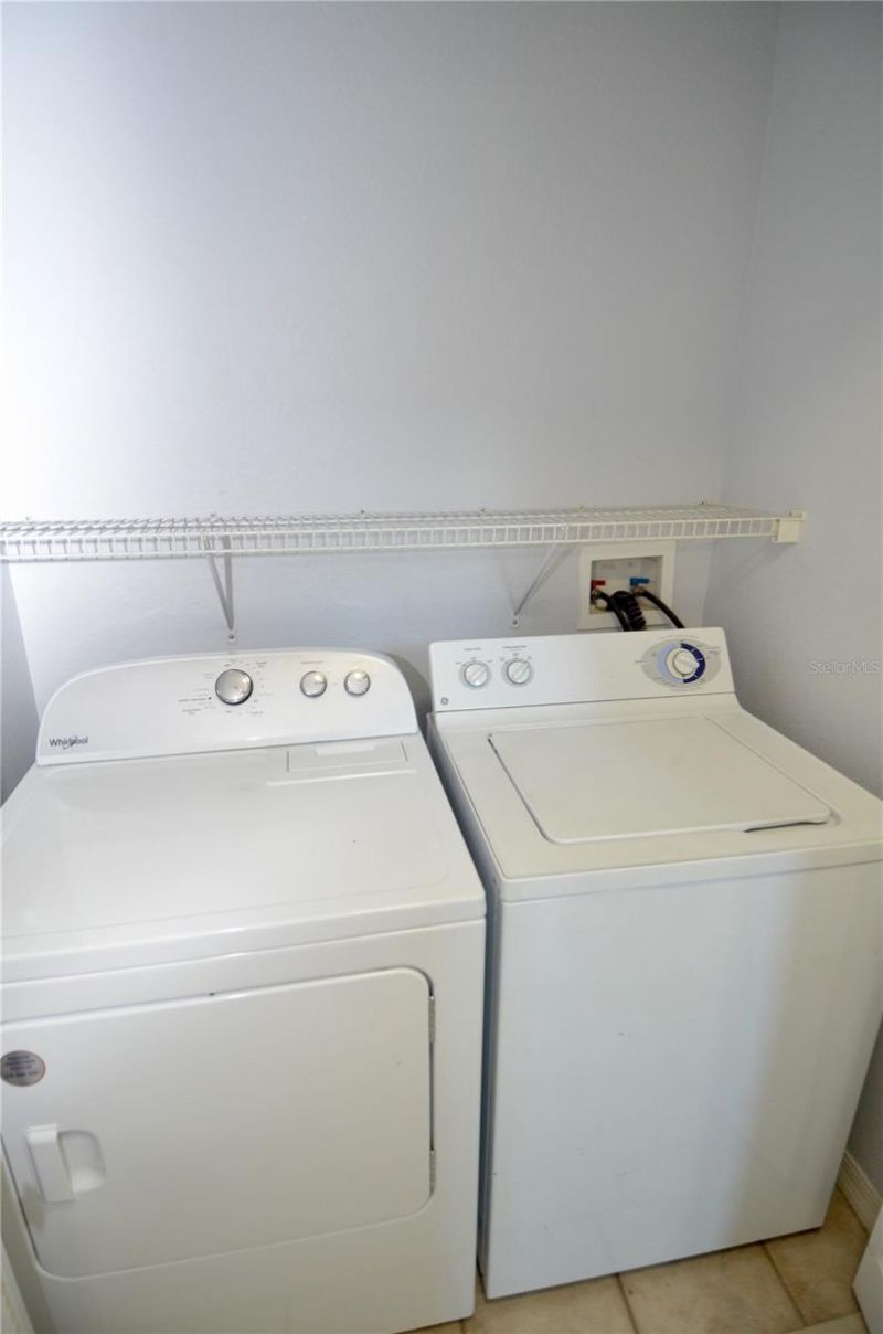 5621 Bidwell Parkway, Unit 202, Sarasota, FL 34233 Photo