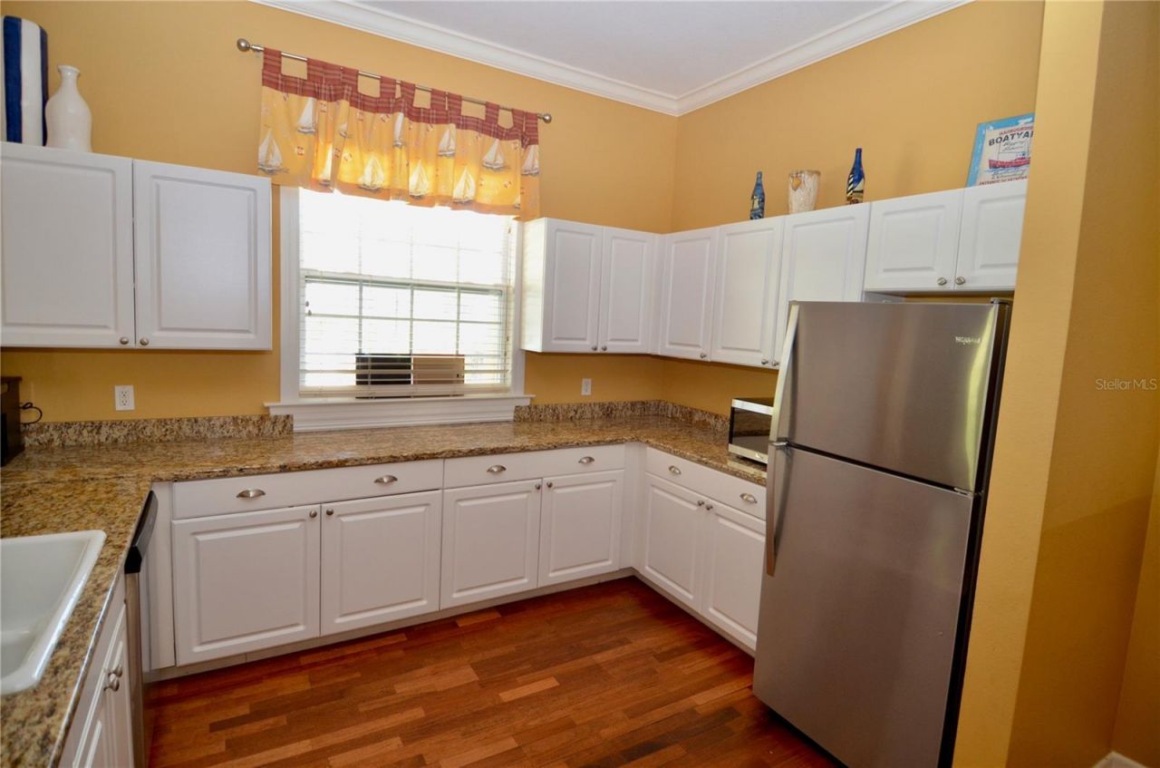 5621 Bidwell Parkway, Unit 202, Sarasota, FL 34233 Photo