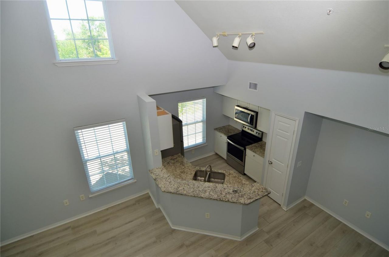 5621 Bidwell Parkway, Unit 202, Sarasota, FL 34233 Photo