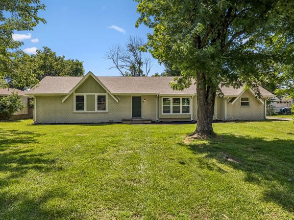 1158 Woodvale Dr , Gallatin, TN 37066