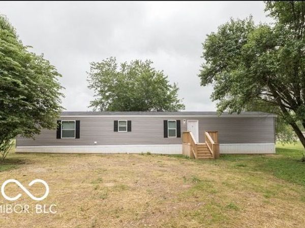 359 Gentlemen Place, Cloverdale, IN 46120