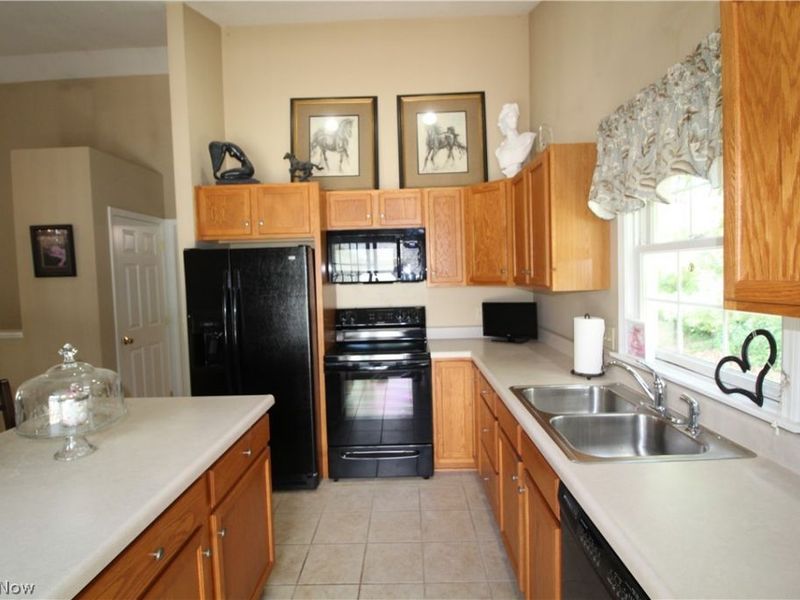 13 Hedgerows, New Middletown, OH 44442 Photo 17