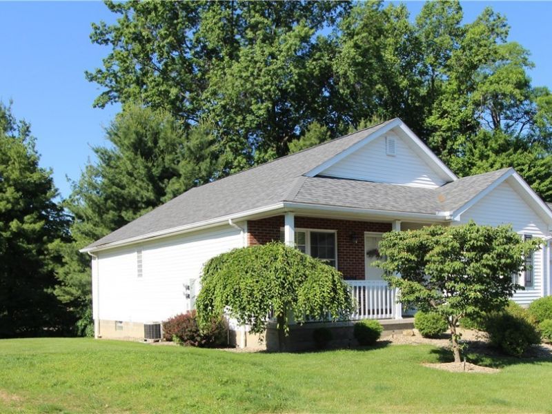 13 Hedgerows, New Middletown, OH 44442 Photo 3