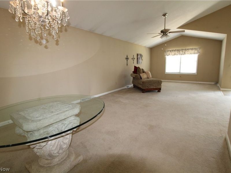 13 Hedgerows, New Middletown, OH 44442 Photo 8