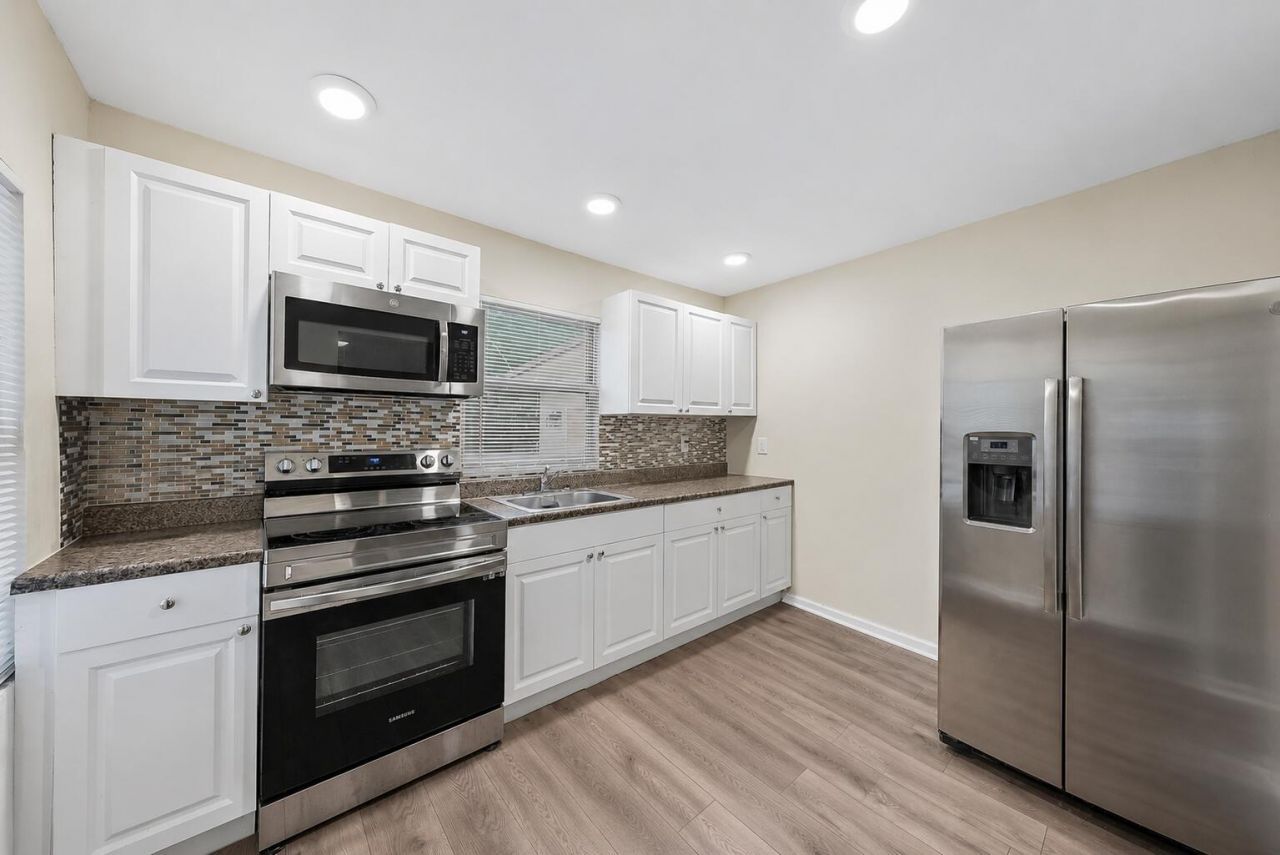 3207 Pinewood Avenue, West Palm Beach, FL 33407 Photo