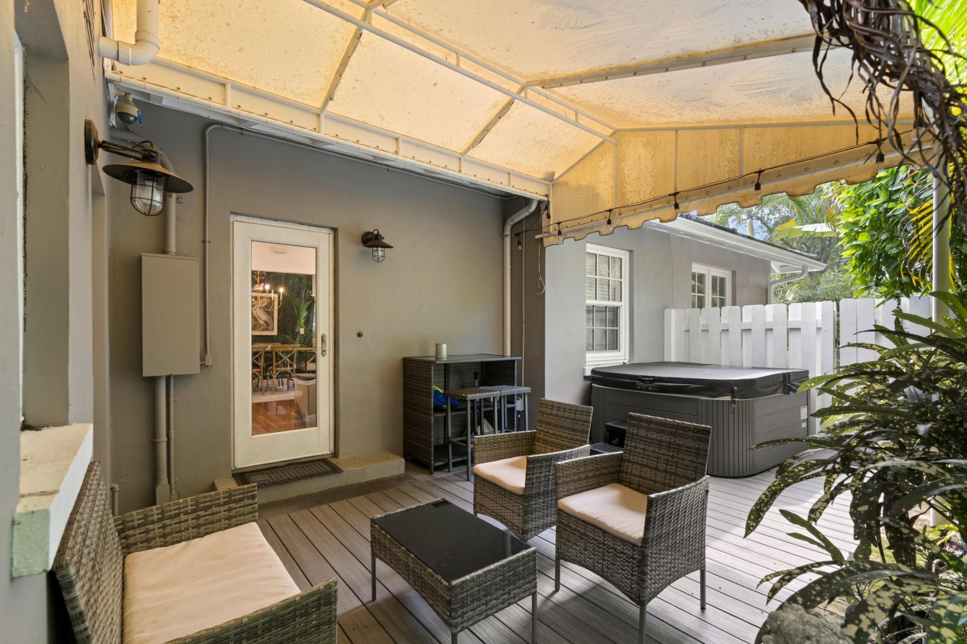 733 Sunset Road, West Palm Beach, FL 33401 Photo