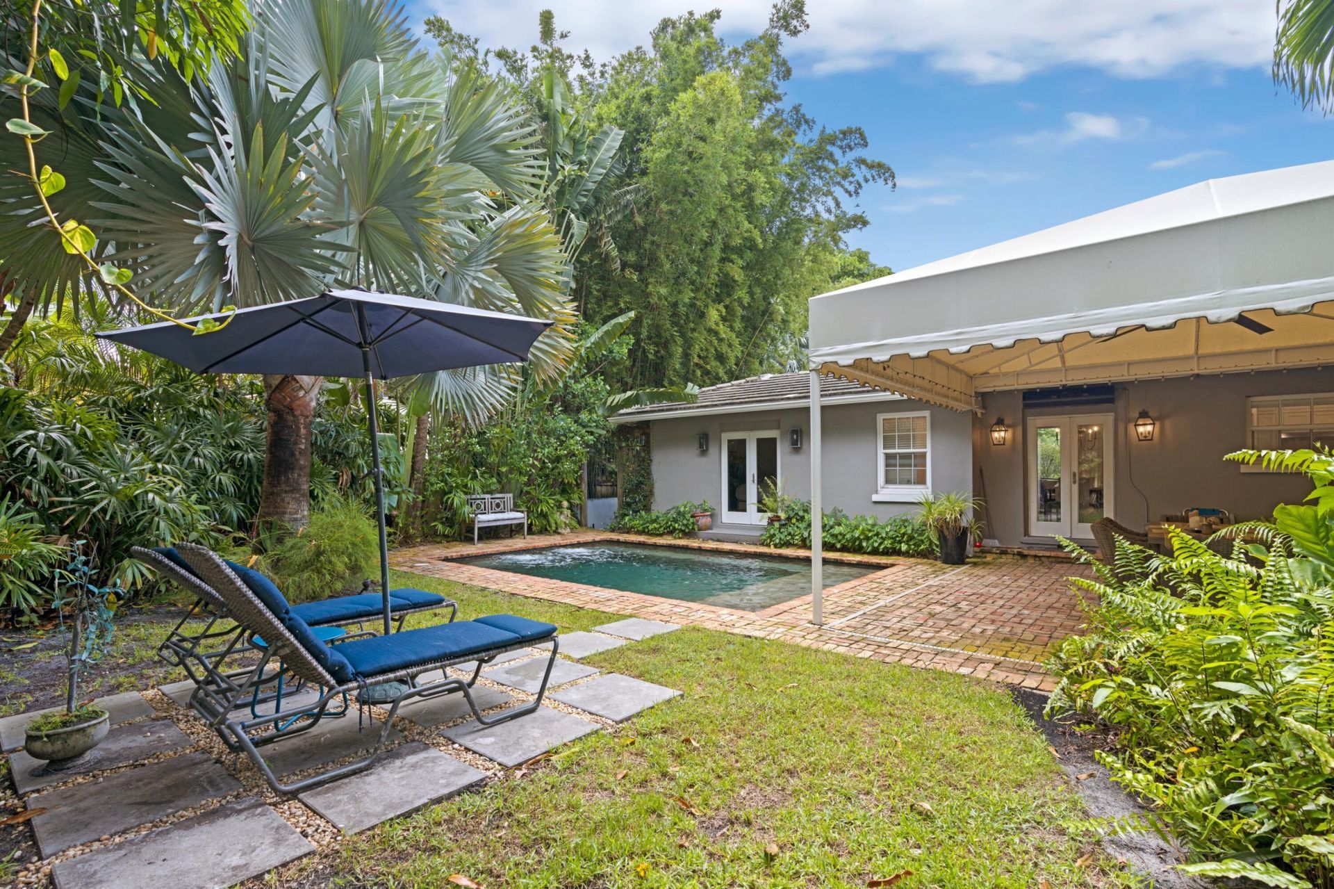 733 Sunset Road, West Palm Beach, FL 33401 Photo