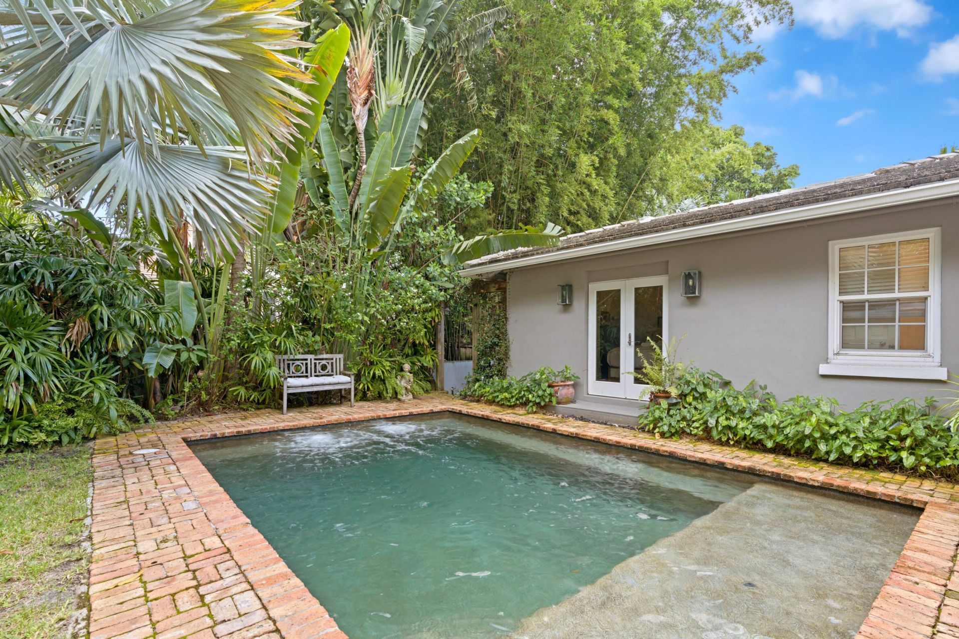 733 Sunset Road, West Palm Beach, FL 33401 Photo