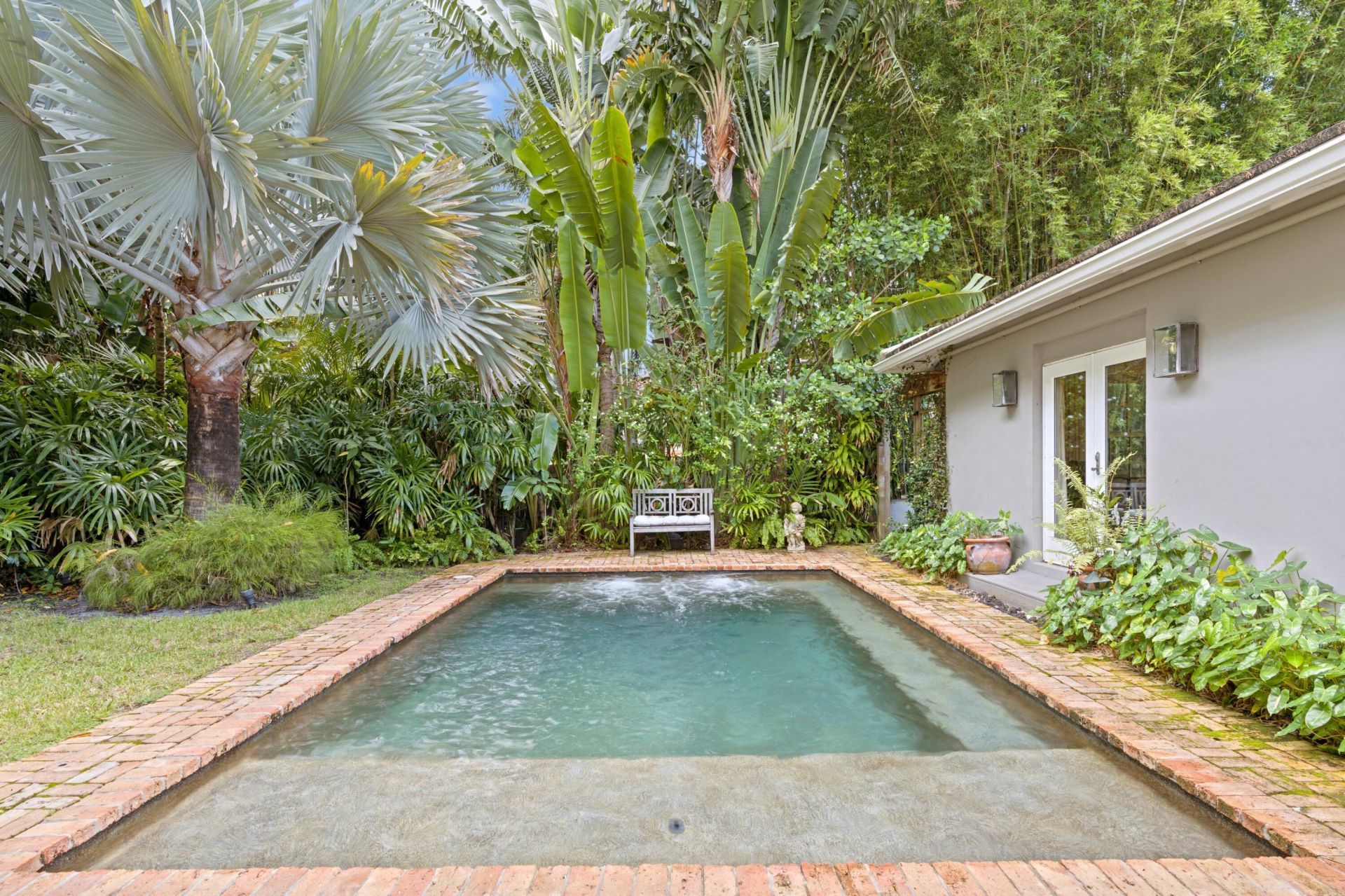 733 Sunset Road, West Palm Beach, FL 33401 Photo
