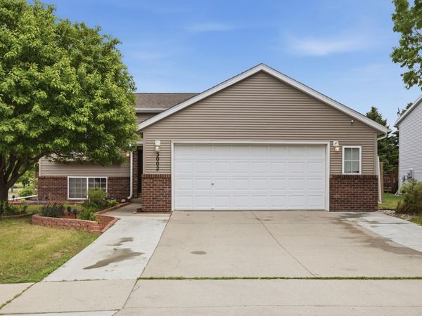 3002 34th Street S, Moorhead, MN 56560