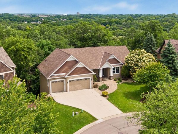 3958 Greystone Ridge, Eagan, MN 55122
