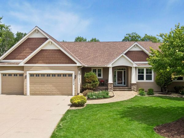 3958 Greystone Ridge, Eagan, MN 55122