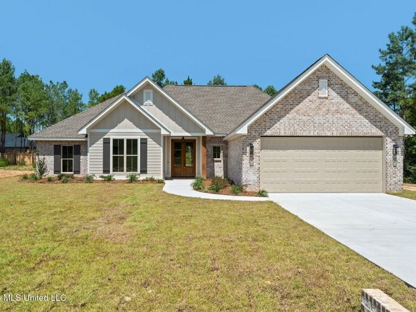 21 Redmont Drive, Sumrall, MS 39482