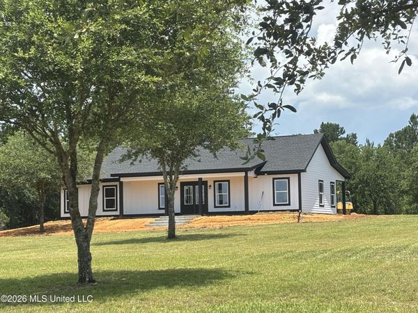 6136 Road 541, Kiln, MS 39556
